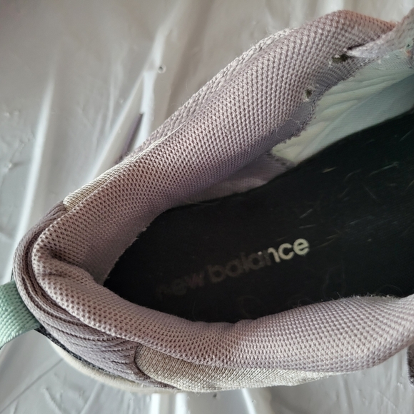 New Balance Tan and Teal Sneakers - Picture 8 of 10